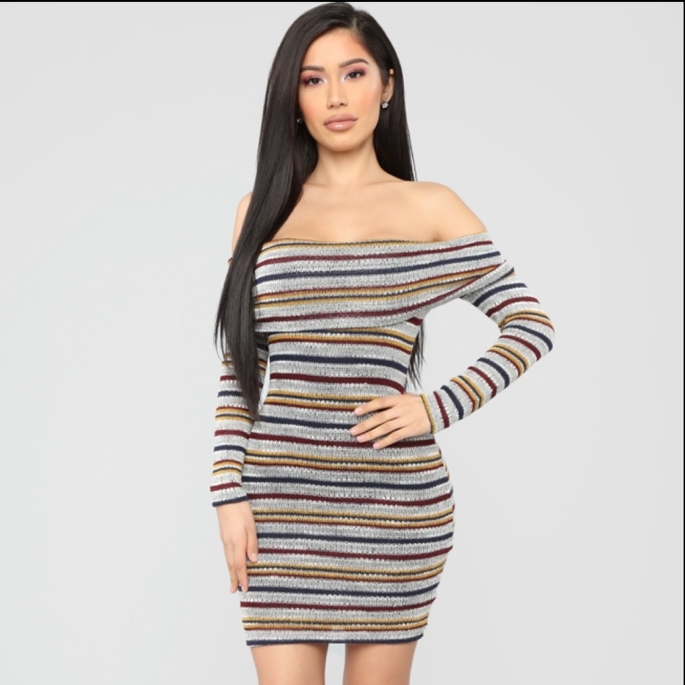 Long Sleeve Off Shoulder Midi Dress (Small)